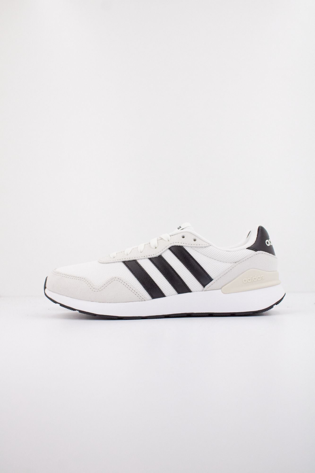 ADIDAS RUN 60s 4.0 en color BLANCO (1)