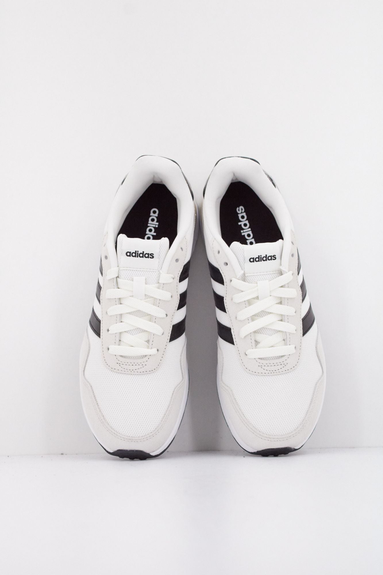 ADIDAS RUN 60s 4.0 en color BLANCO (3)