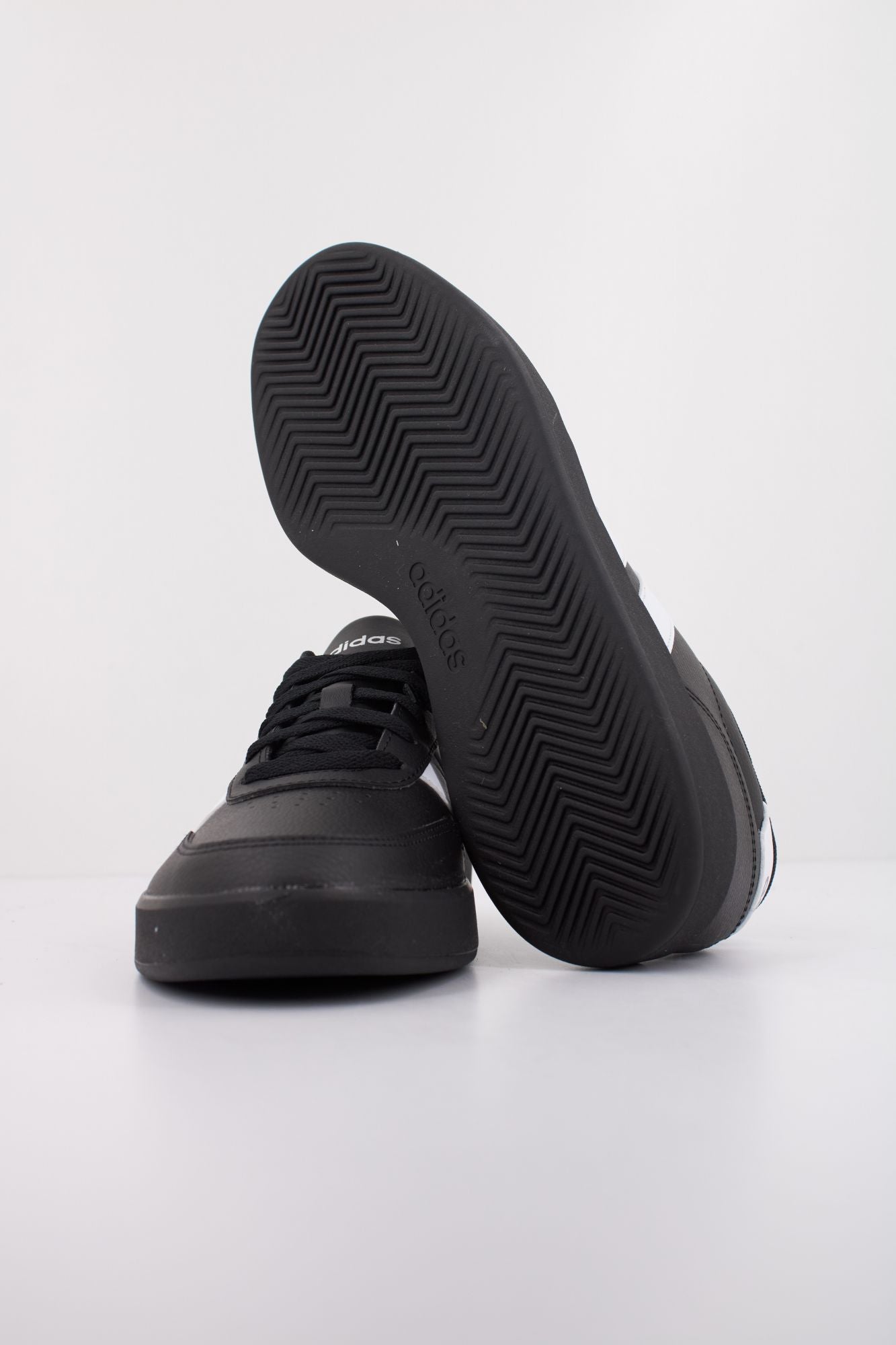 ADIDAS BREAKNET 3.0 en color NEGRO (5)