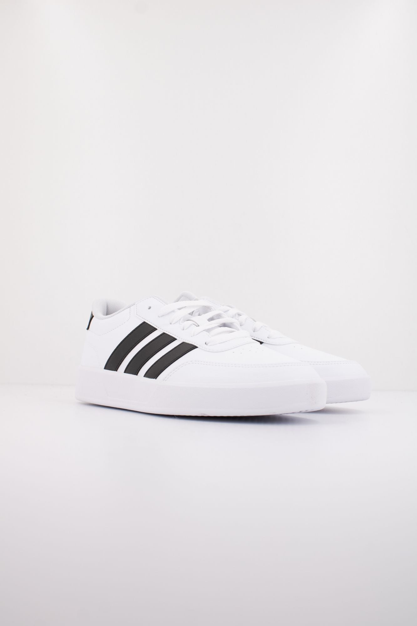 ADIDAS BREAKNET 3.0 en color BLANCO (2)