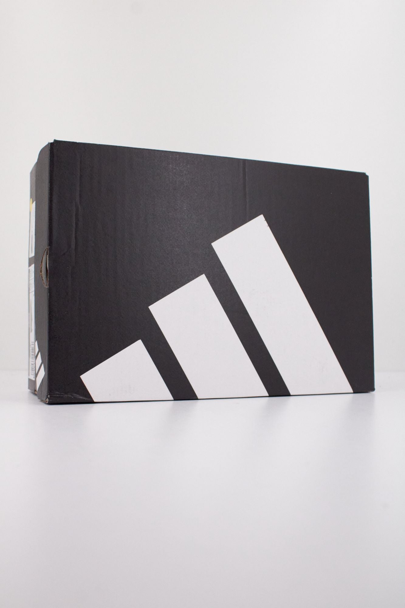 ADIDAS RUN 70s 2.0 en color BEIS (6)