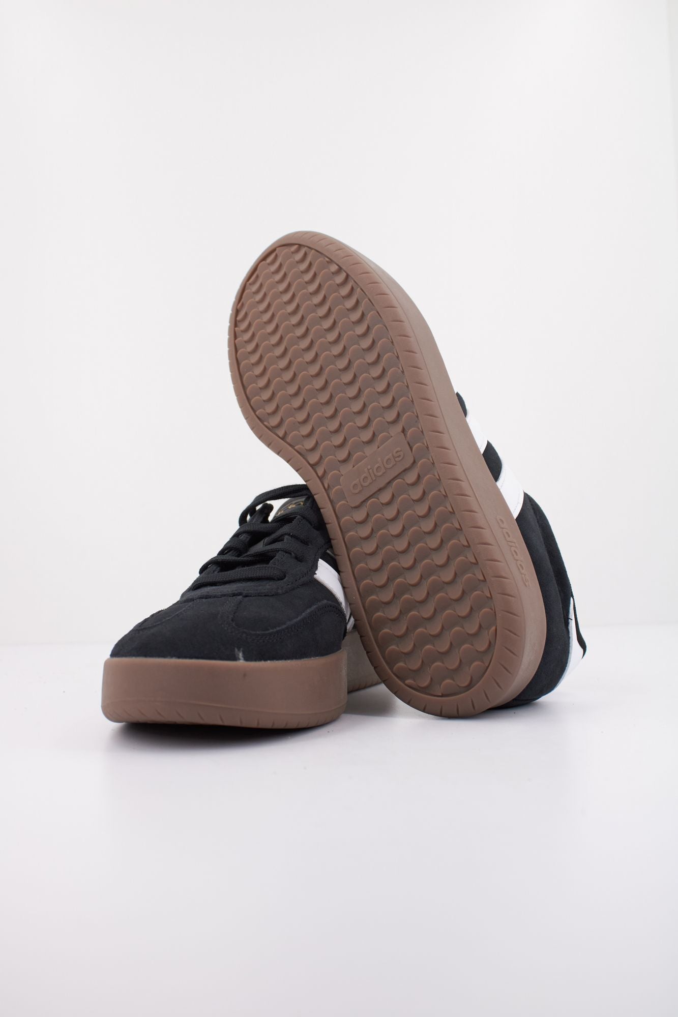 ADIDAS BARREDA en color NEGRO (5)
