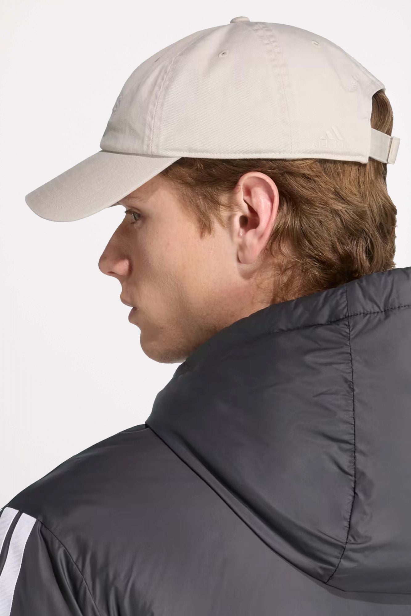 ADIDAS SPW DAD CAP en color BEIS (4)