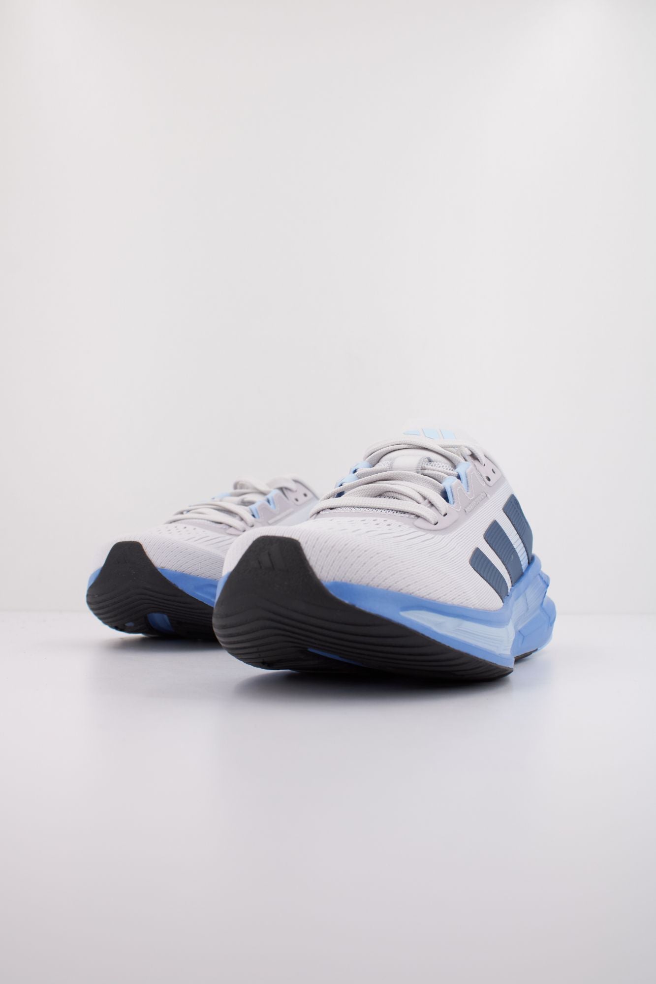 ADIDAS QUESTAR 3 M en color GRIS (2)