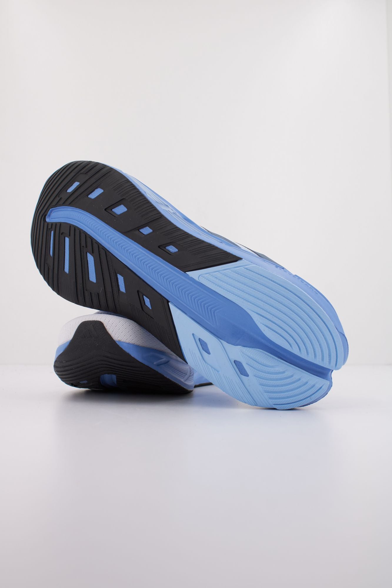 ADIDAS QUESTAR 3 M en color GRIS (5)