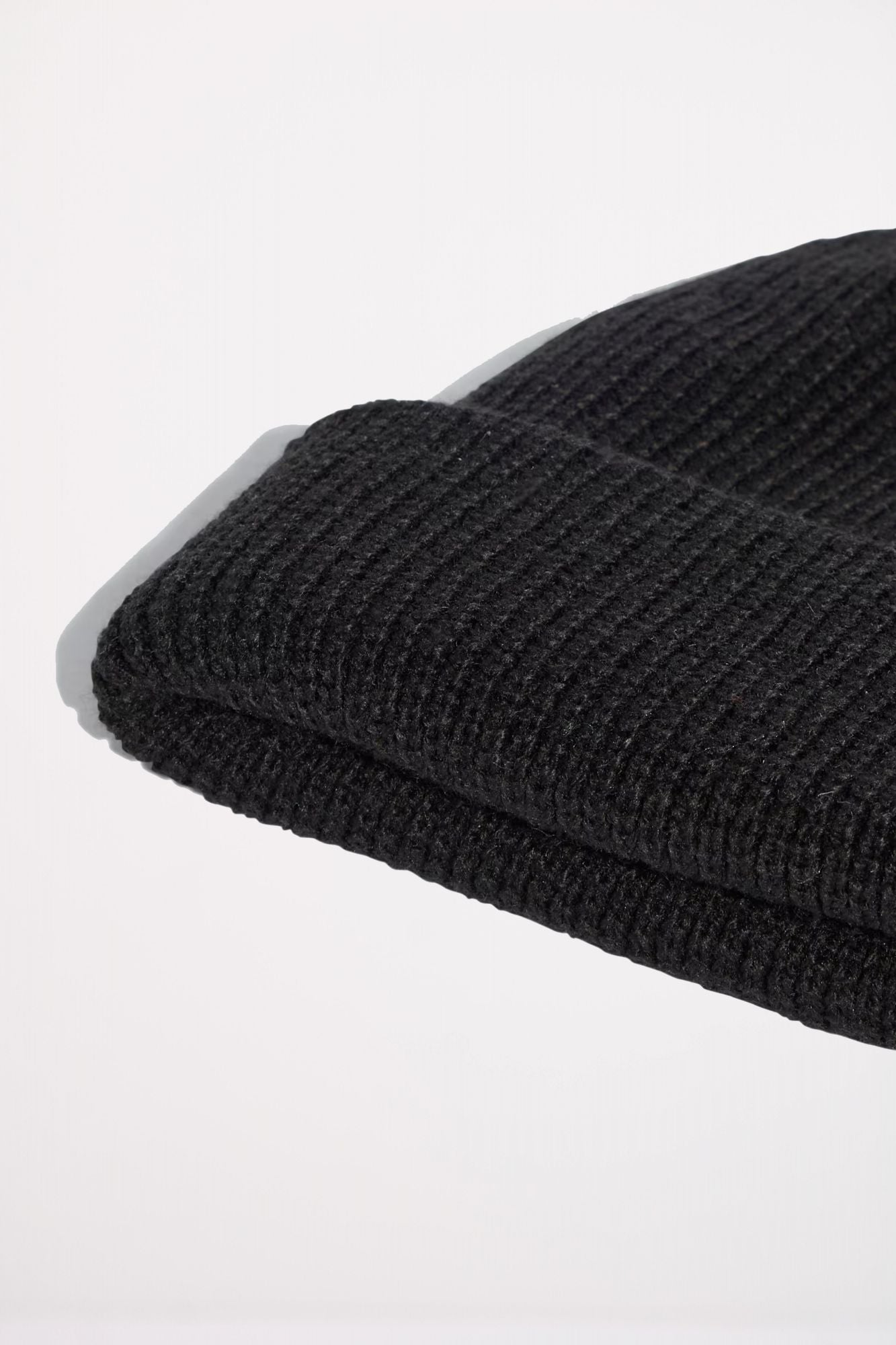 ADIDAS K BEANIE en color NEGRO (4)