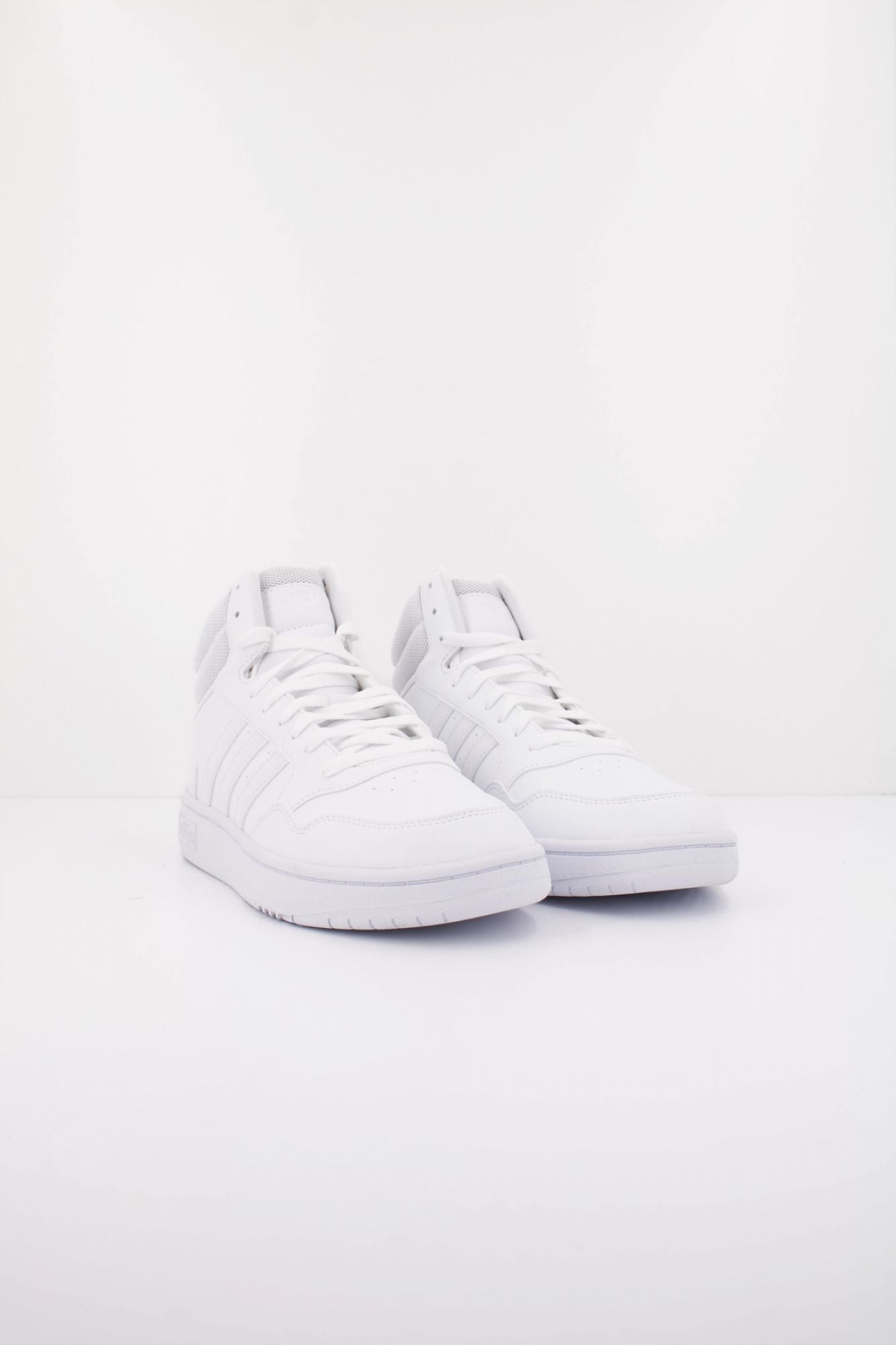 ADIDAS HOOPS 3.0 MID en color BLANCO (2)