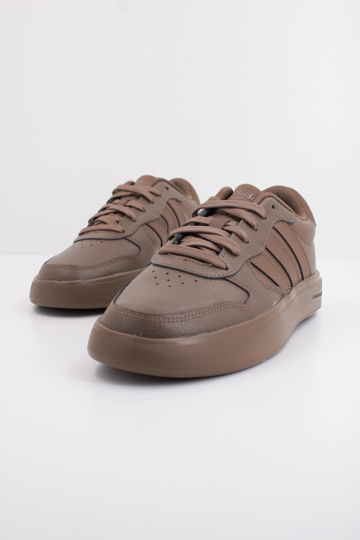ADIDAS LITECOURT en color MARRON (2)