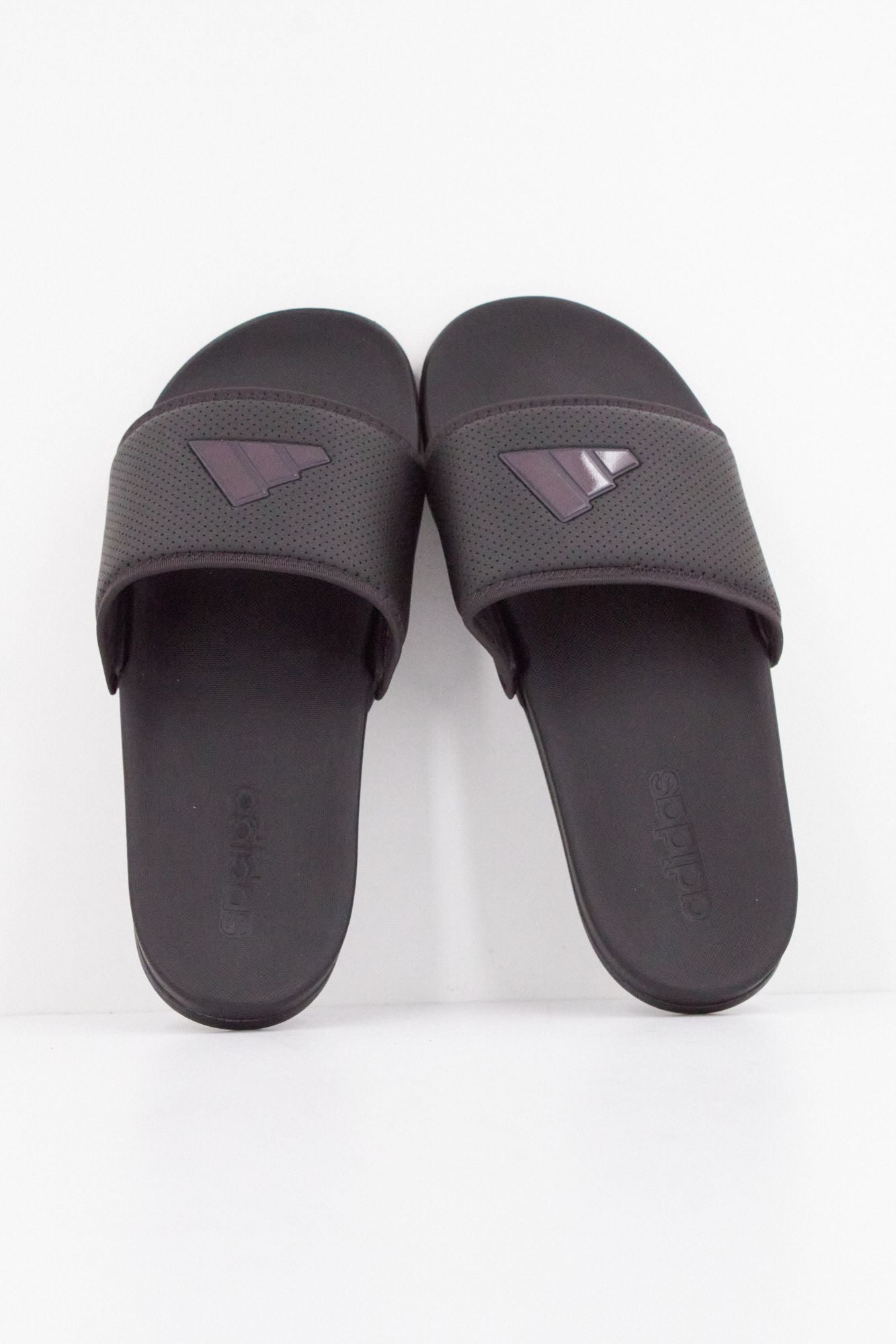 ADIDAS ADILETTE COMFORT en color NEGRO (3)