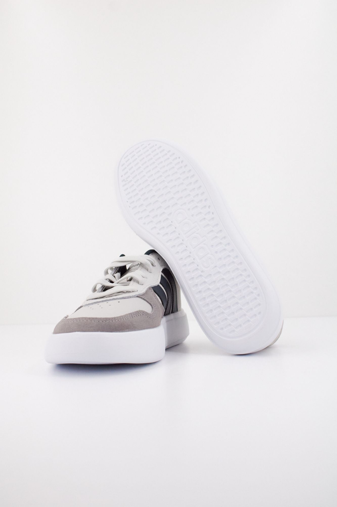 ADIDAS LITECOURT en color GRIS (5)