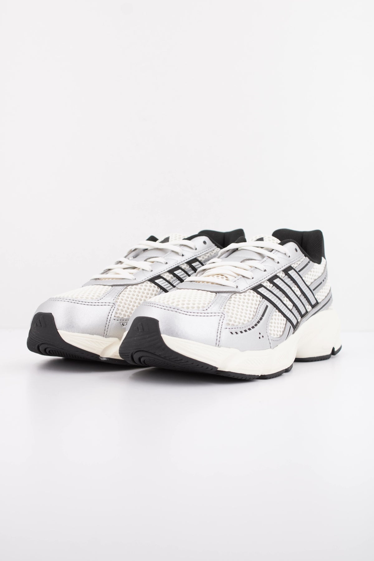 ADIDAS TECHNOCHAOS 2000 en color BLANCO (2)