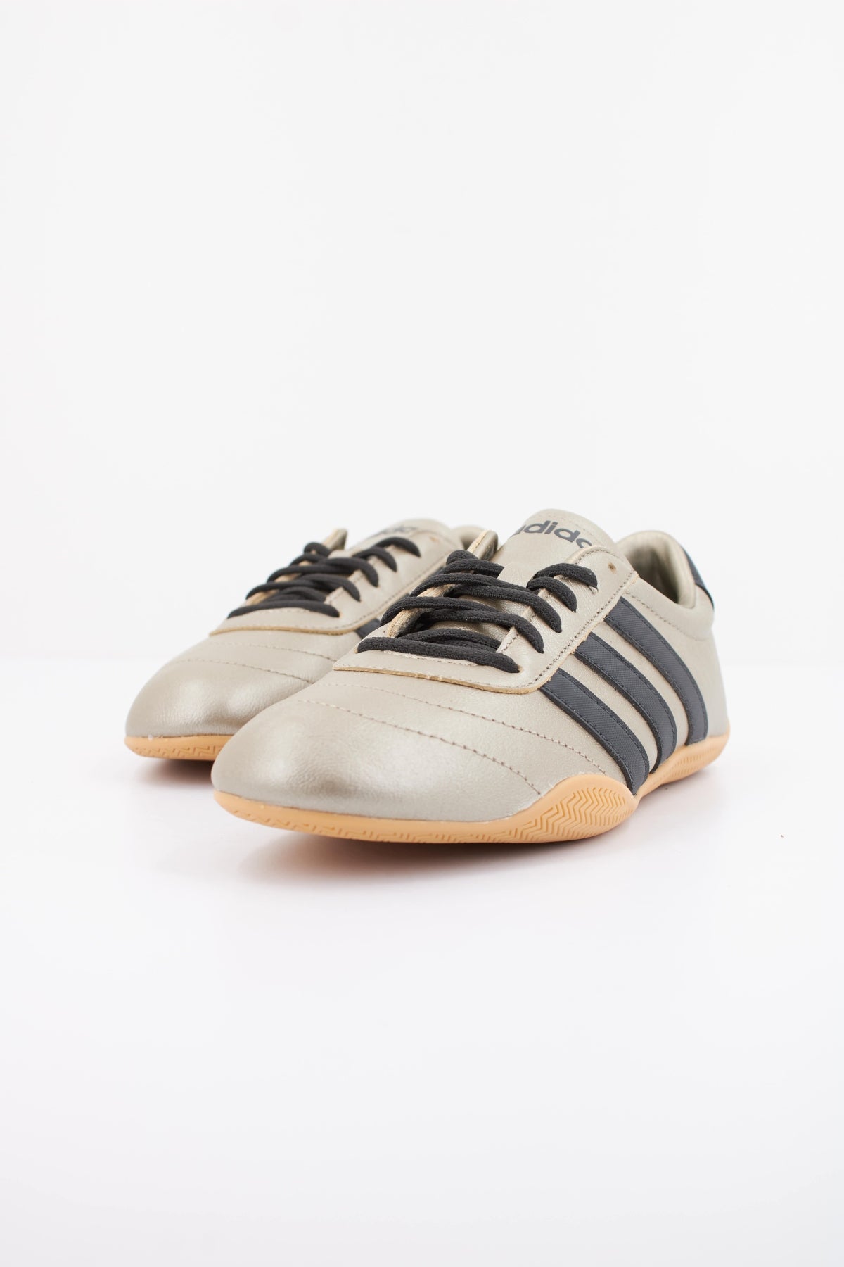 ADIDAS GRAND COURT LO en color ORO (2)