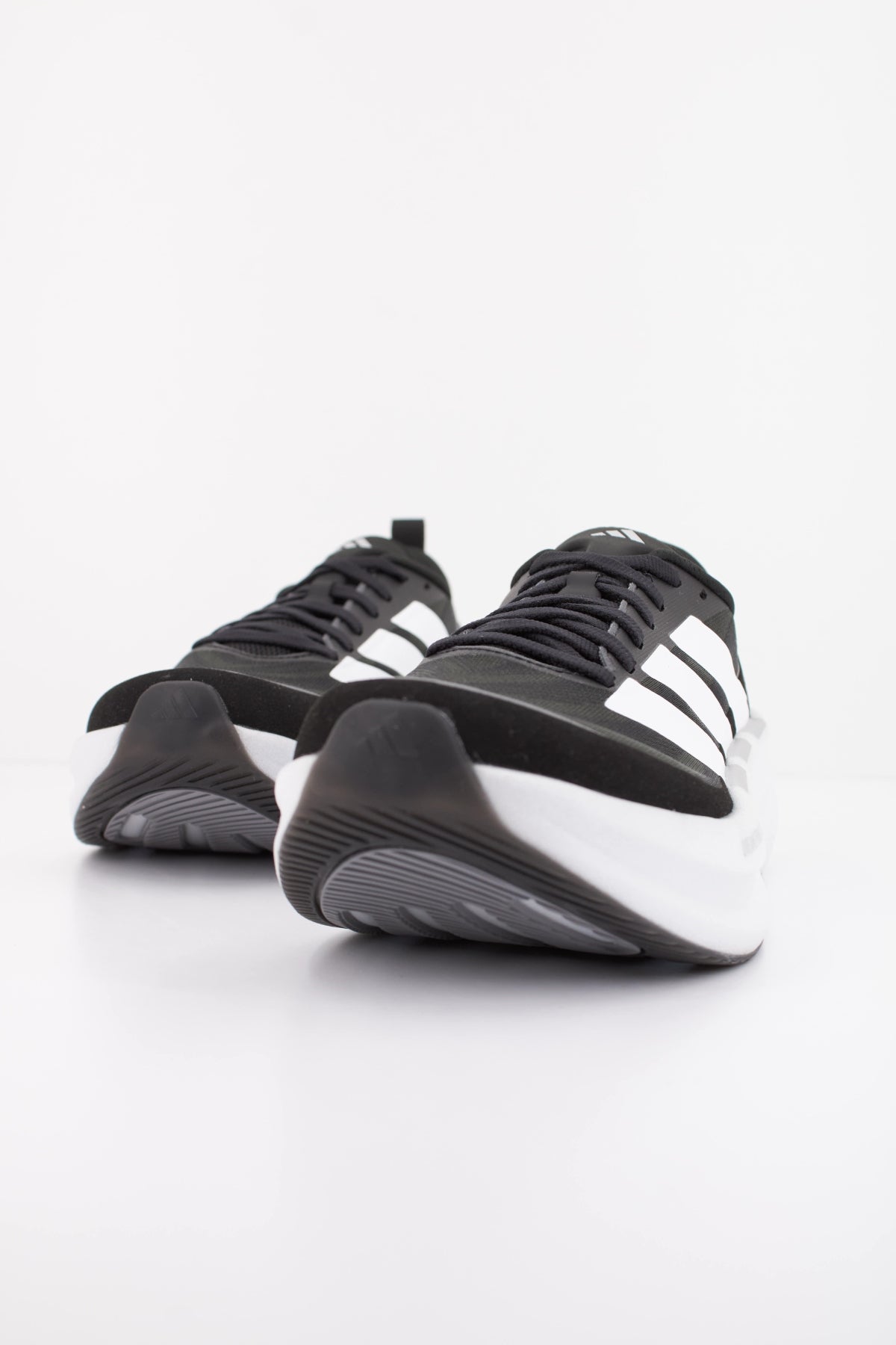 ADIDAS SUPERNOVA GLIDE M en color NEGRO (2)