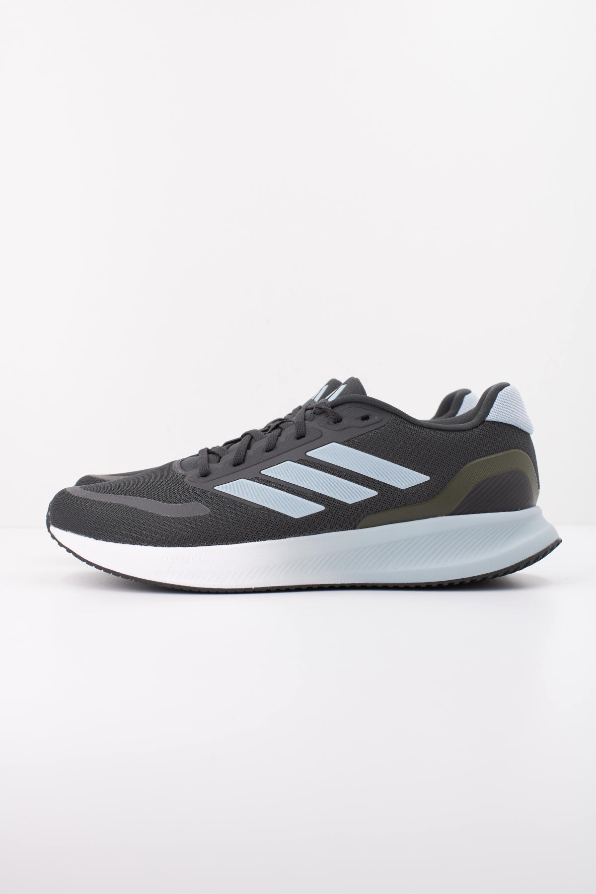 ADIDAS RUNFALCON 5 en color NEGRO (1)