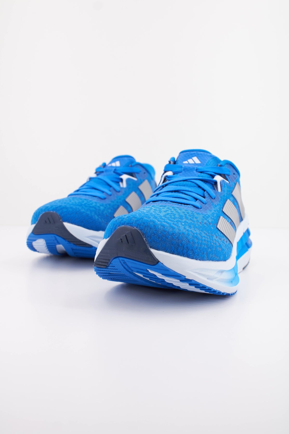 ADIDAS ADISTAR 4 M en color AZUL (2)