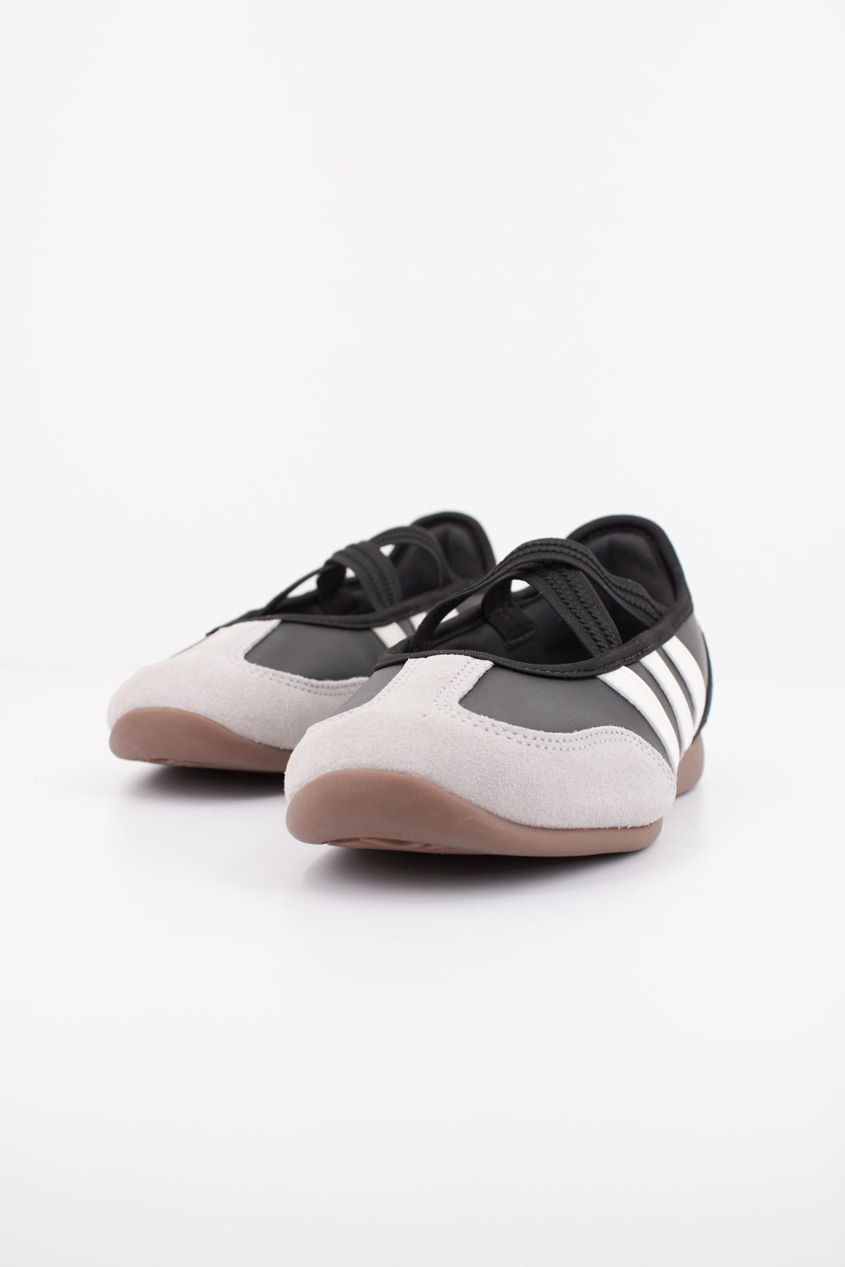 ADIDAS BARREDA MARY JANE en color NEGRO (2)