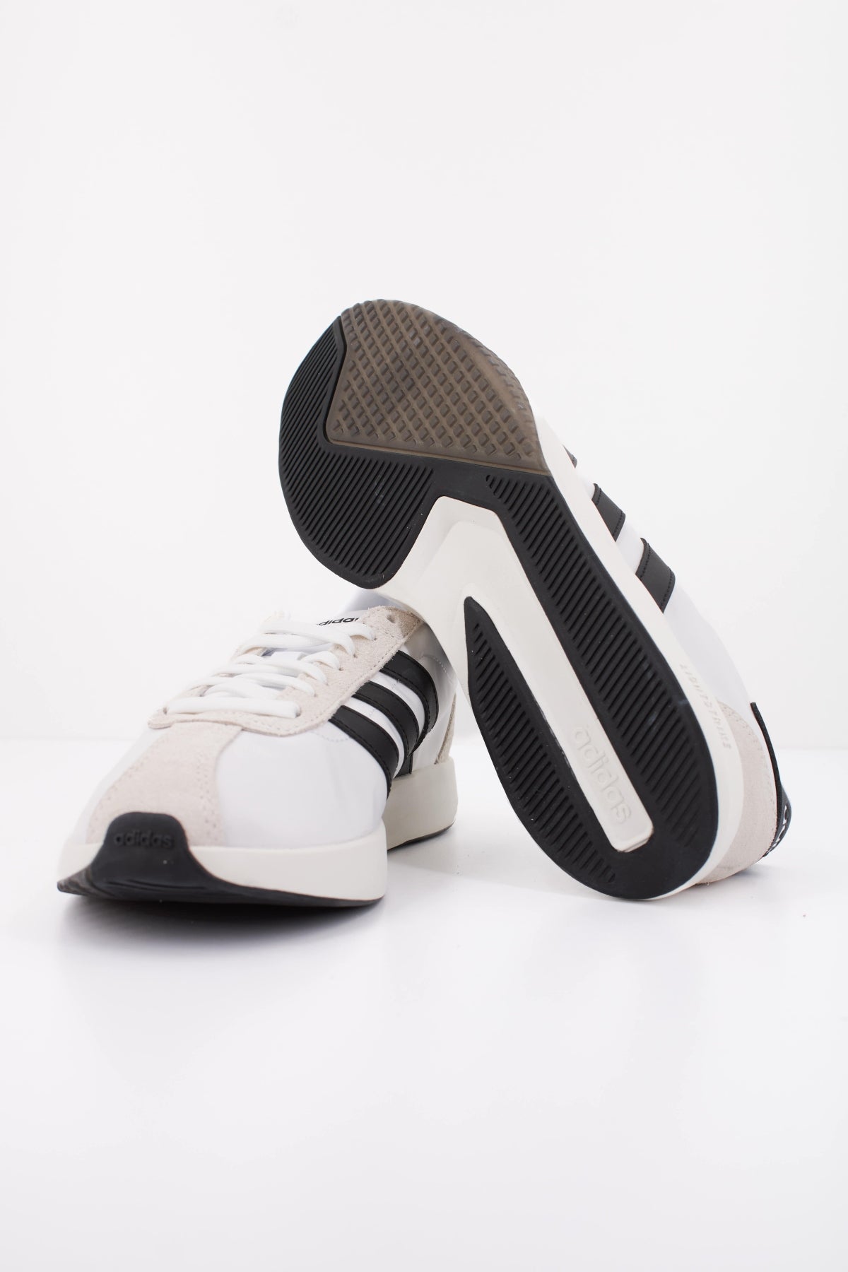 ADIDAS RUN 76 26 en color BLANCO (5)