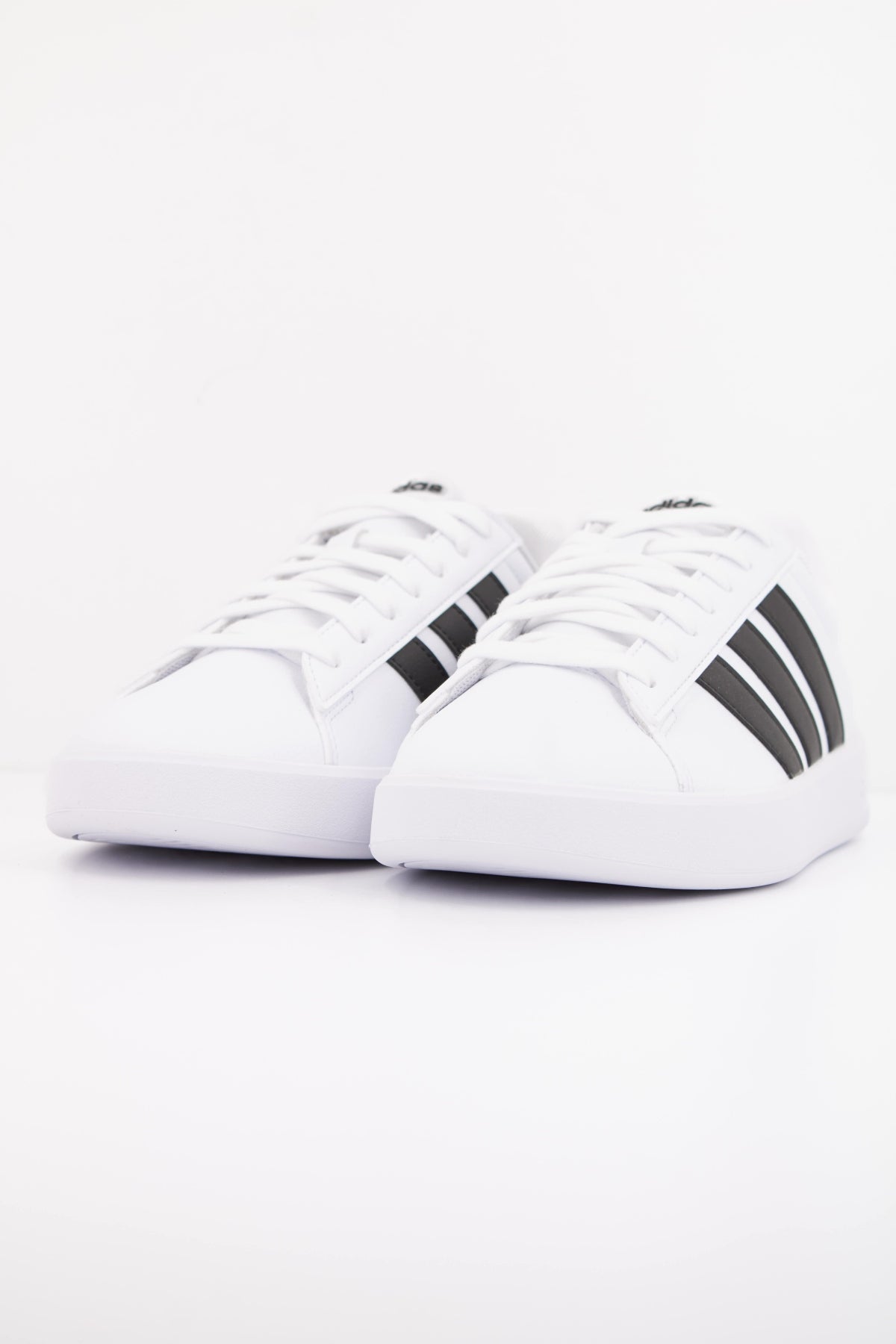 ADIDAS GRAND COURT 3.0 en color BLANCO (2)