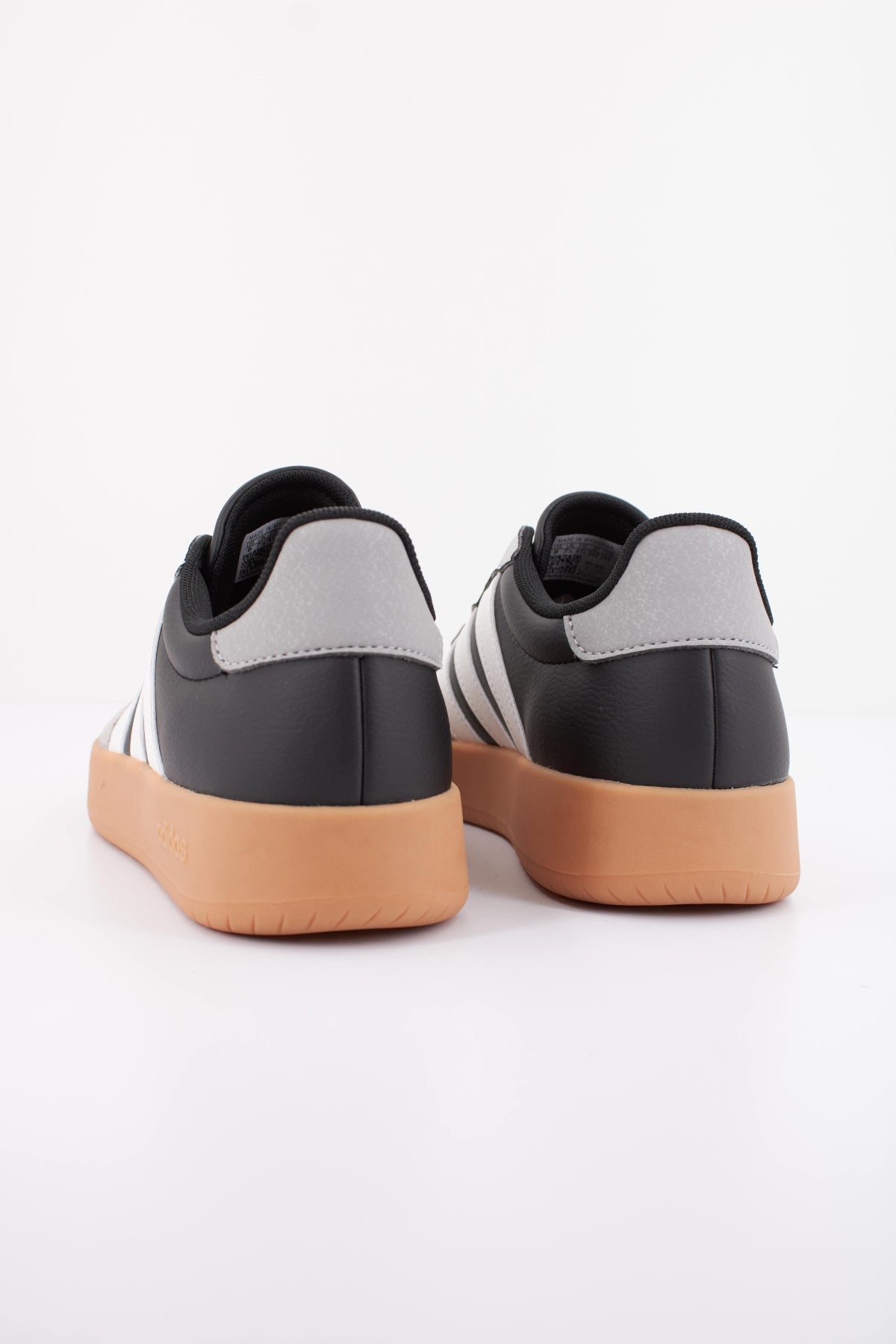 ADIDAS BARREDA en color NEGRO (4)