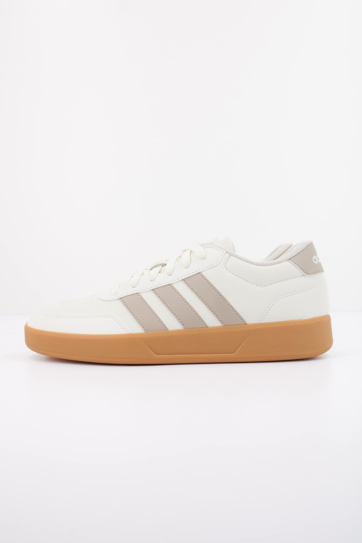 ADIDAS JQ4624 BREAKNET 3.0 en color BLANCO (1)