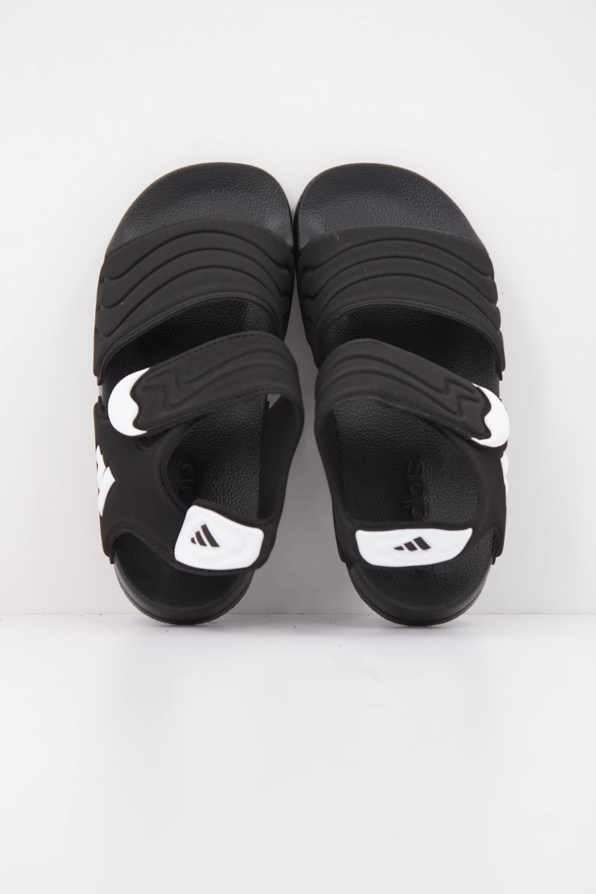 ADIDAS ADILETTE SANDAL 2 K en color NEGRO (3)