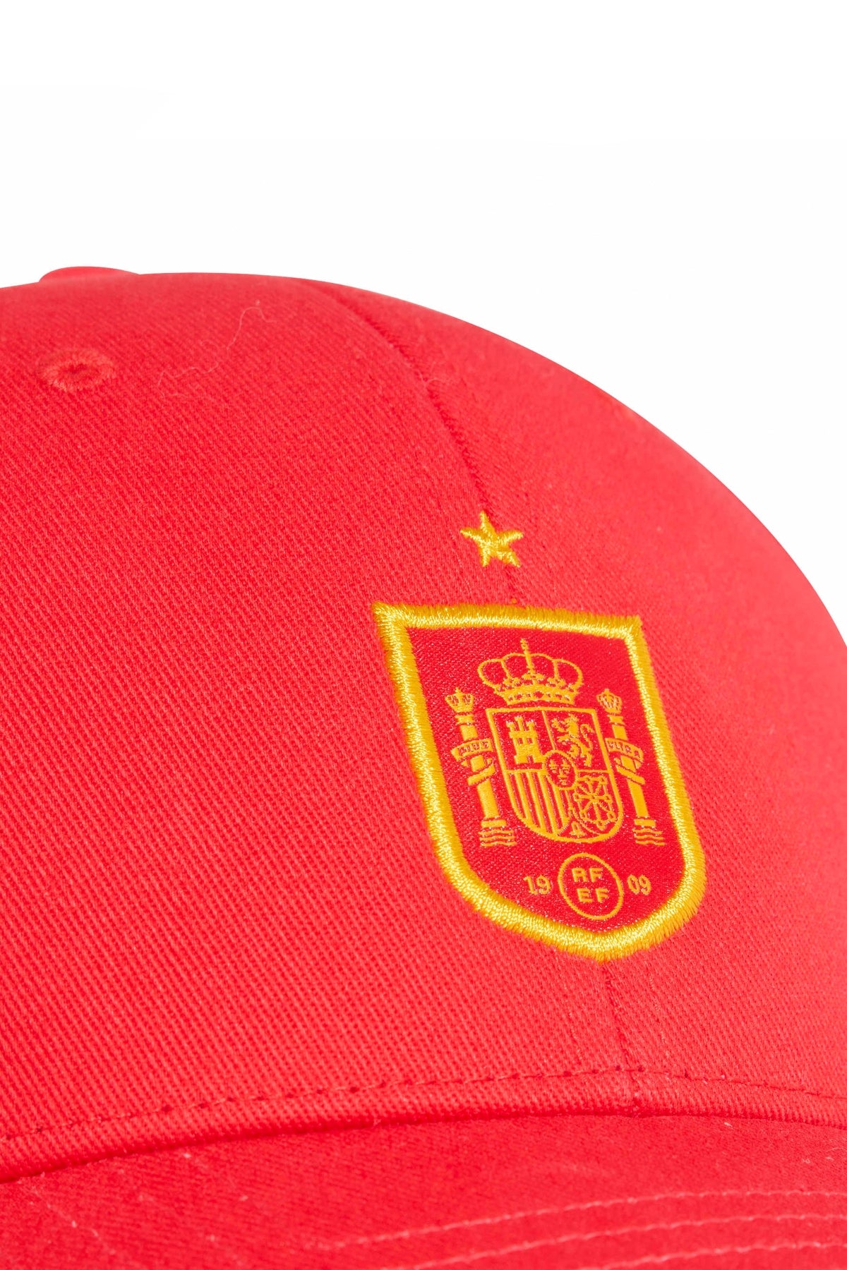 ADIDAS Gorra España 26 en color ROJO (3)