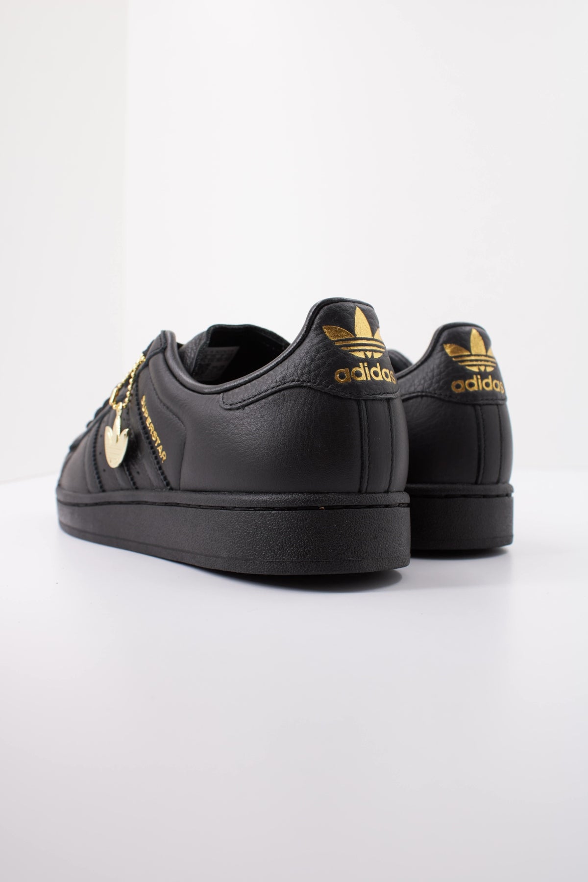ADIDAS ORIGINALS KK4722 SUPERSTAR II en color NEGRO (4)