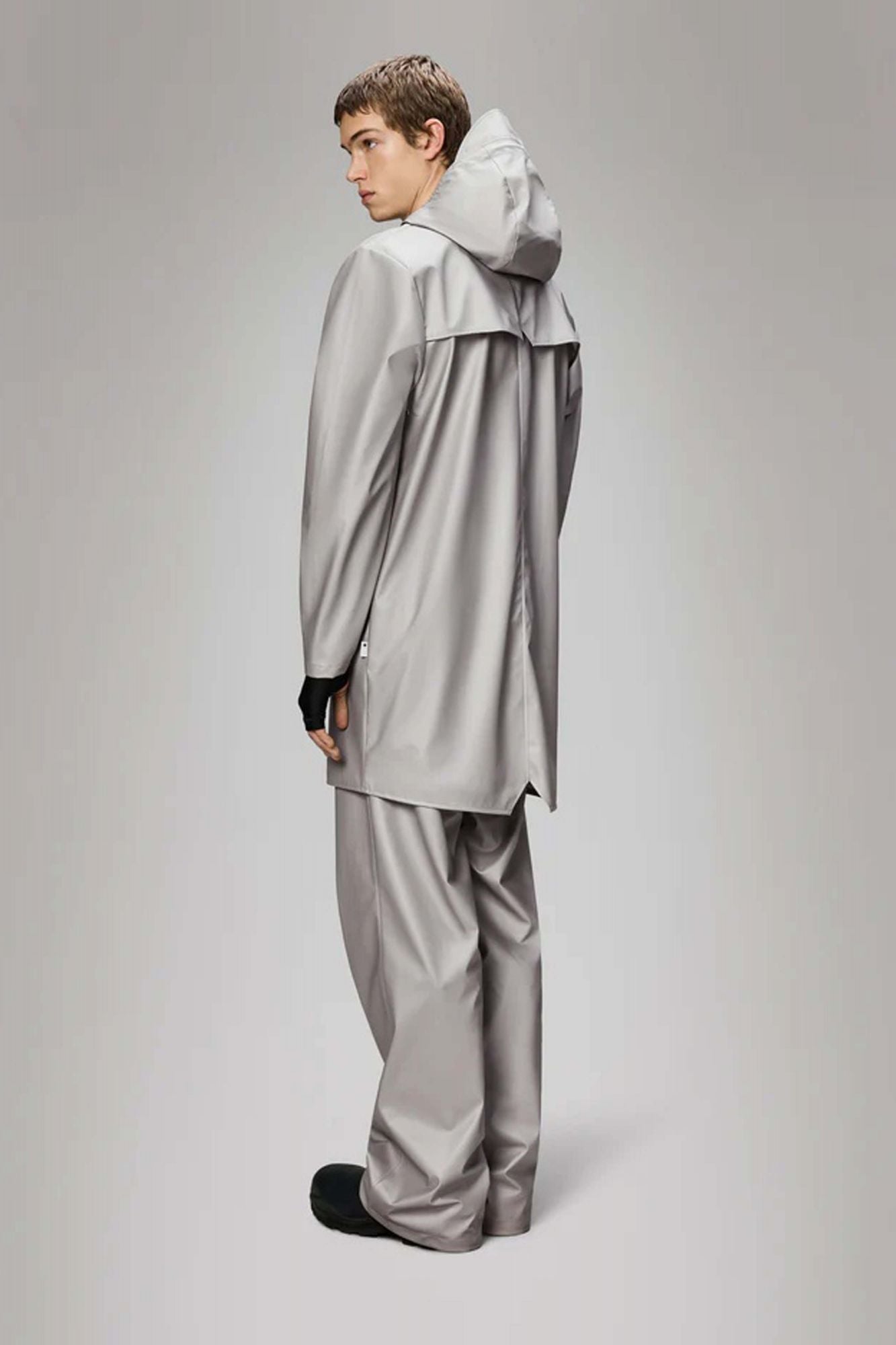 RAINS LONG JACKET W3 en color GRIS (3)