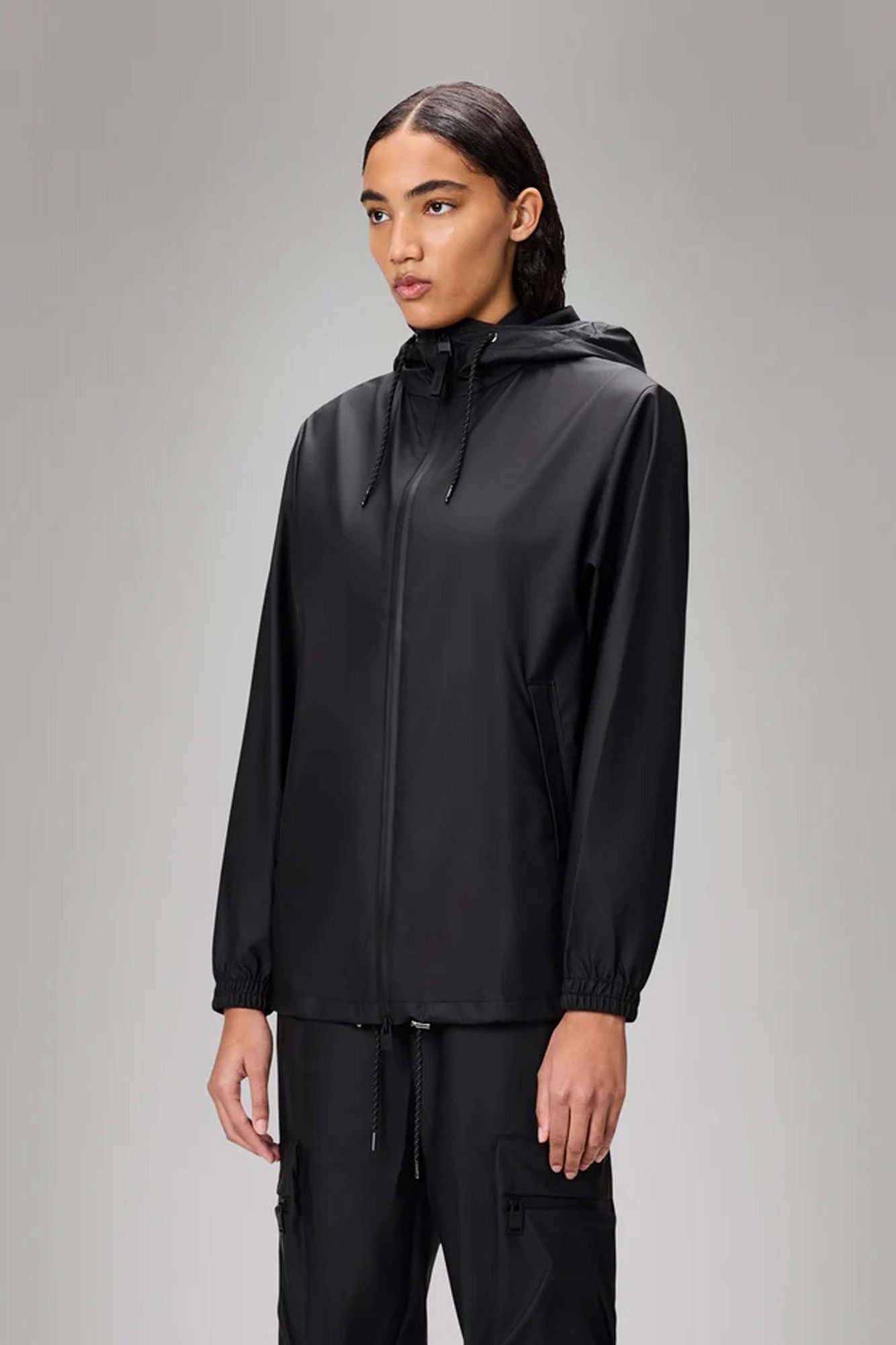 RAINS STORM BREAKER W3 en color NEGRO (1)