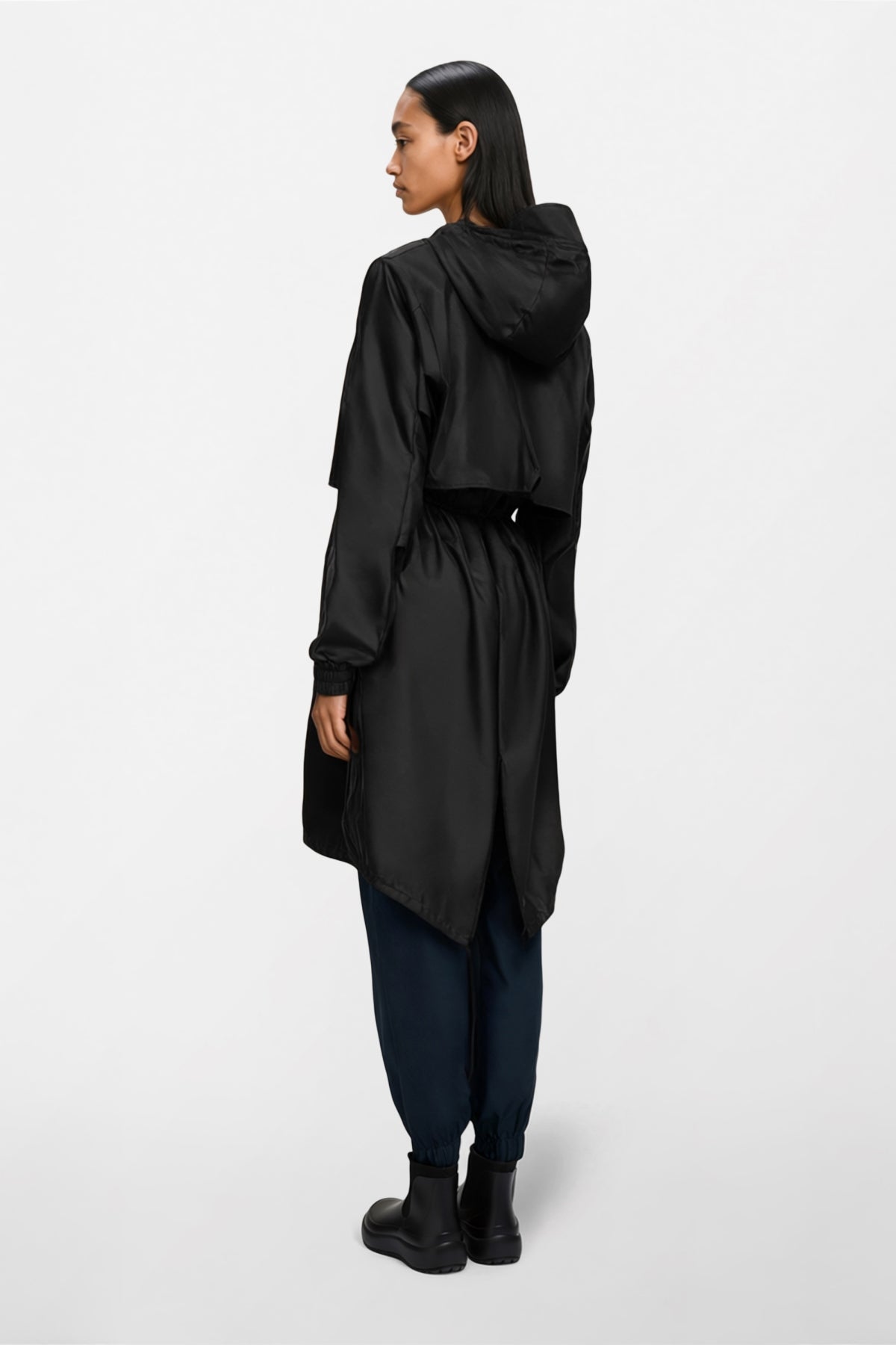 RAINS STRING W PARKA W3 en color NEGRO (2)