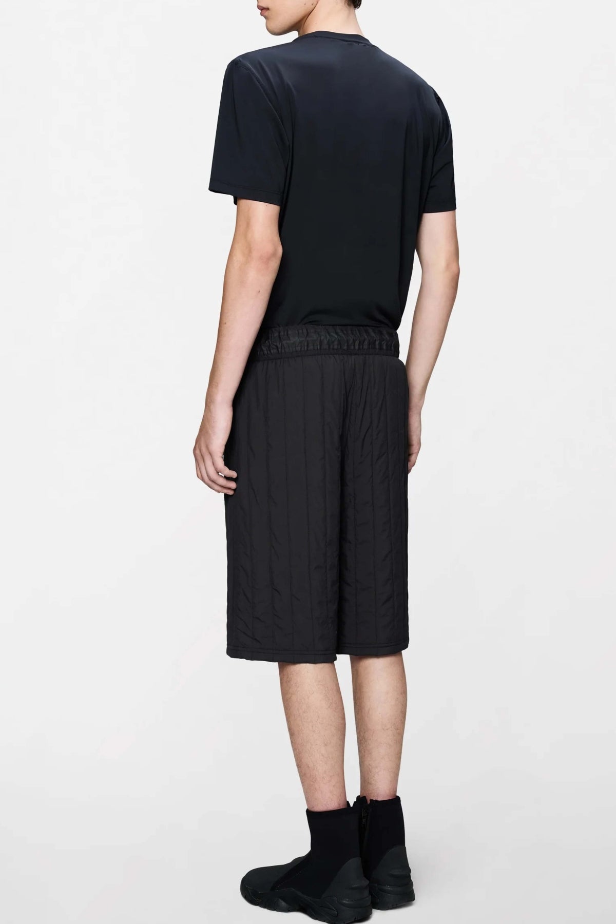 RAINS 20950R en color NEGRO (2)
