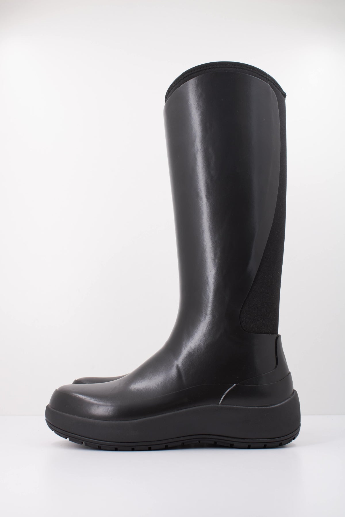 RAINS 70220R THE DRY BOOT HIGH W3 en color NEGRO (1)