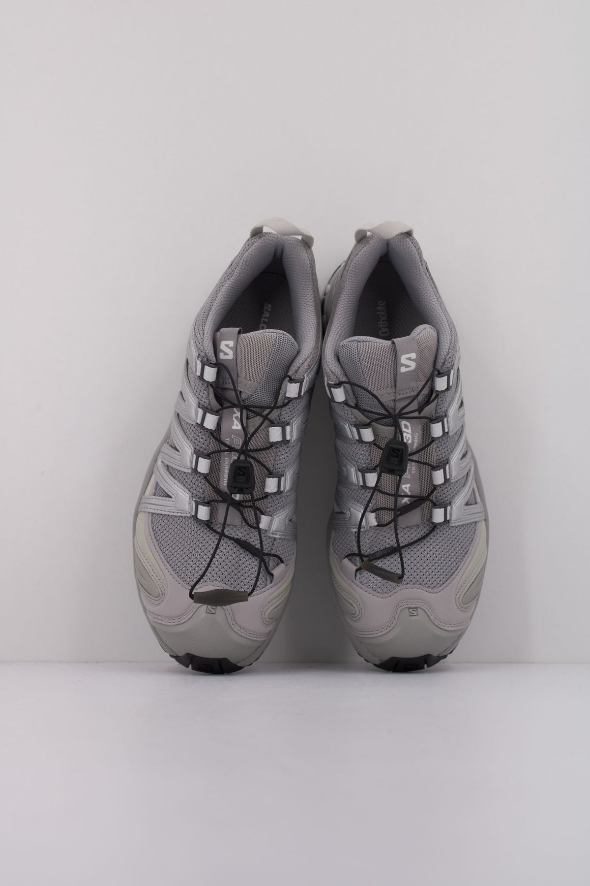 SALOMON XA PRO 3D en color PLATA (3)
