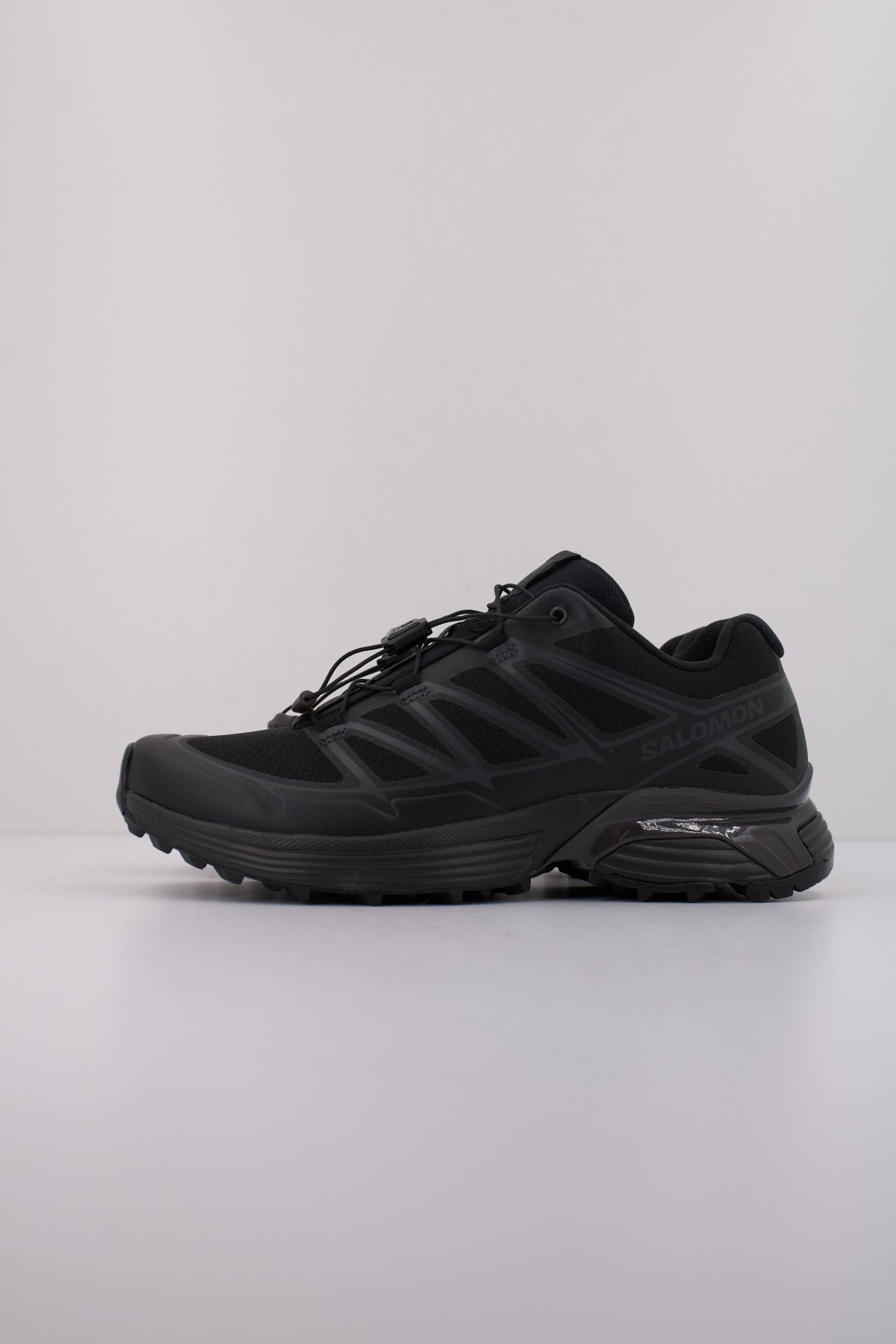 SALOMON XT PATHWAY 2 en color NEGRO (1)
