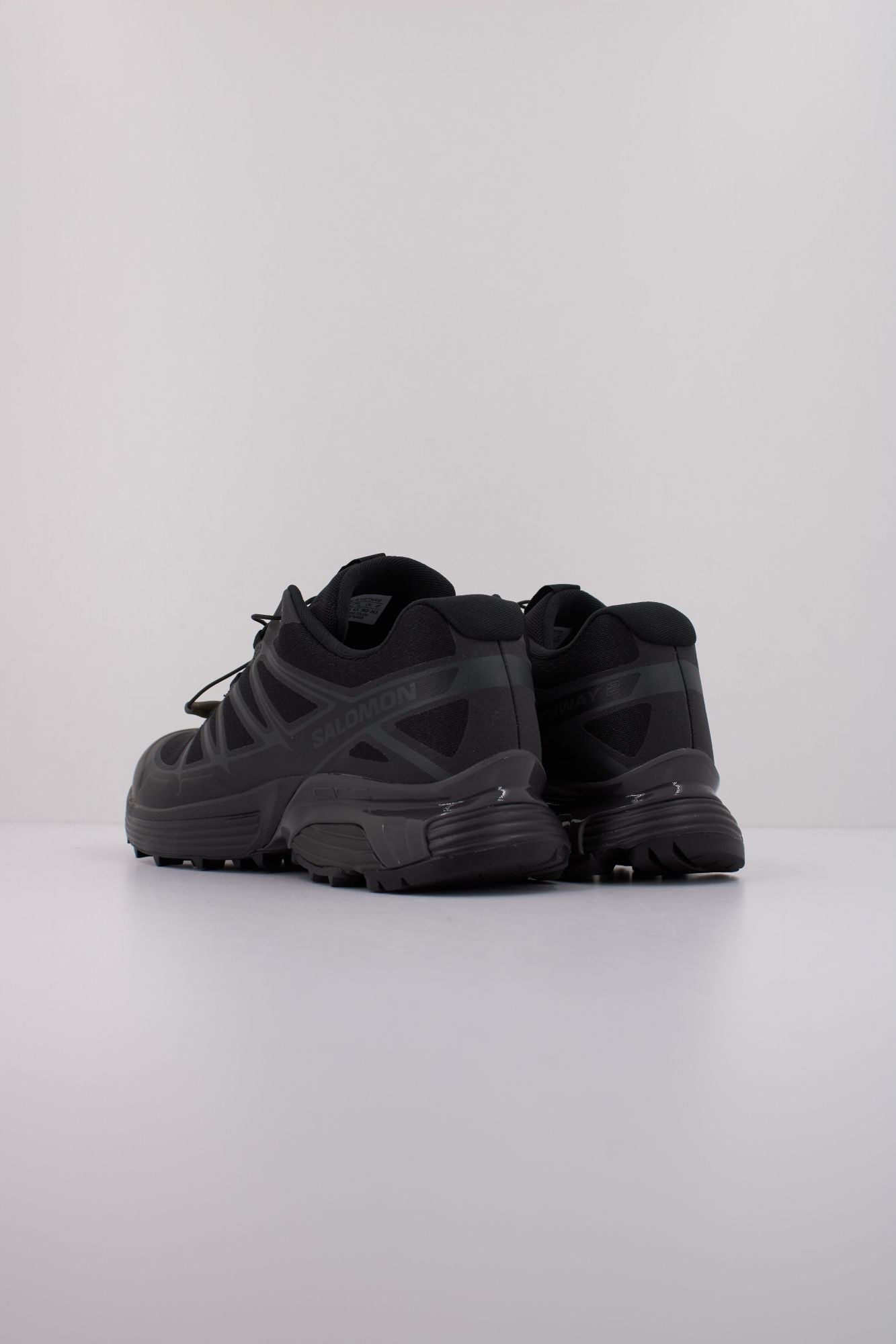 SALOMON XT PATHWAY 2 en color NEGRO (4)