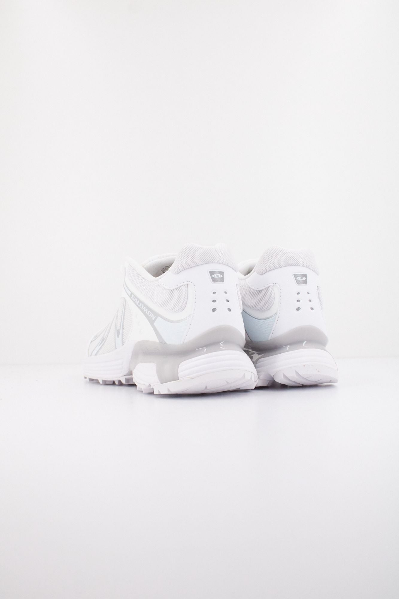 SALOMON XT WHISPER en color BLANCO (4)