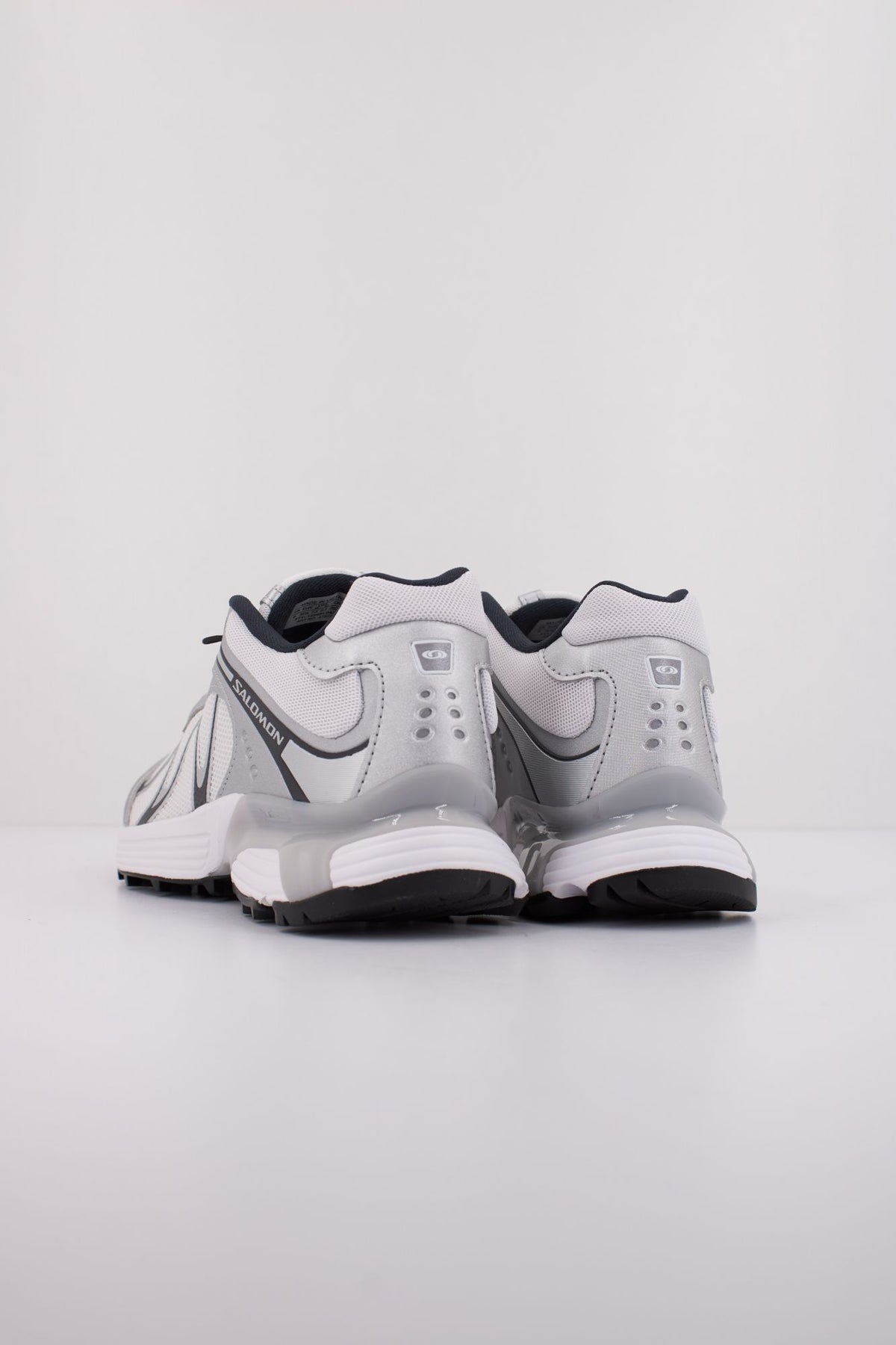 SALOMON XT WHISPER en color BLANCO (4)