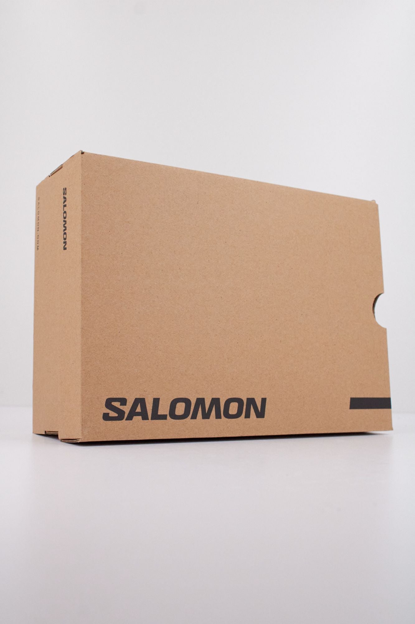 SALOMON BAJO XT 6 SKYLINE en color NEGRO (6)