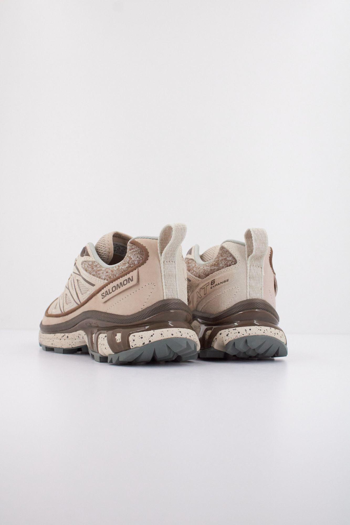 SALOMON BAJO XT 6 EXPANSE en color MARRON (4)