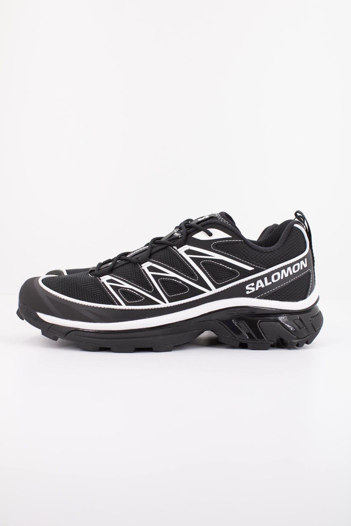SALOMON XT 6 EXPANSE en color NEGRO (1)