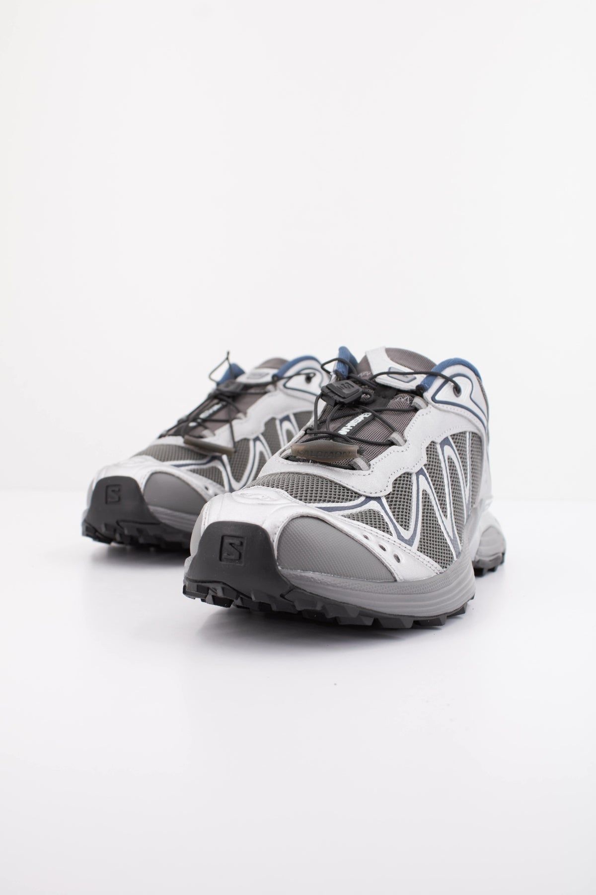 SALOMON XT WHISPER en color GRIS (2)