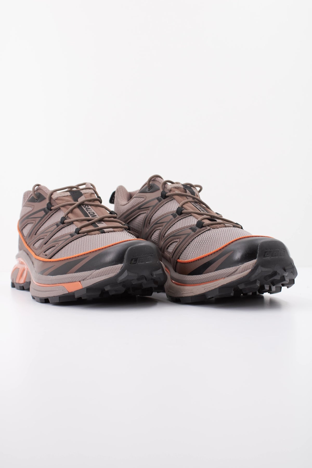 SALOMON XT 6 EXPANSE en color MARRON (2)