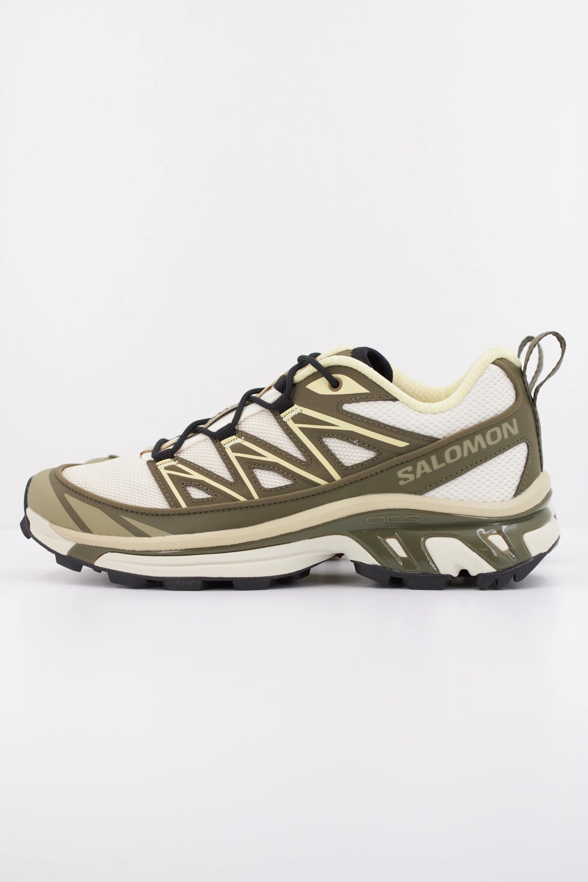 SALOMON XT 6 EXPANSE en color VERDE (1)