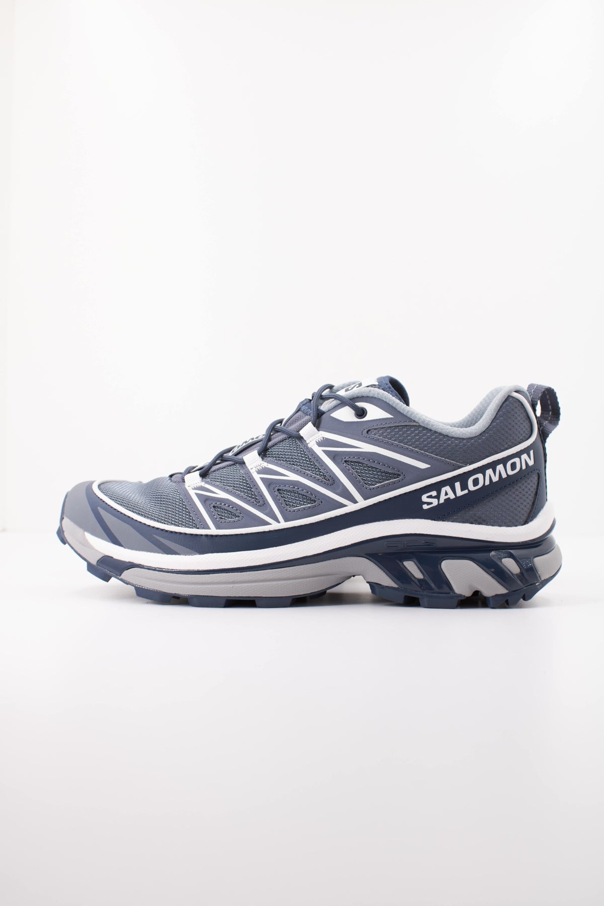 SALOMON XT 6 EXPANSE en color GRIS (1)
