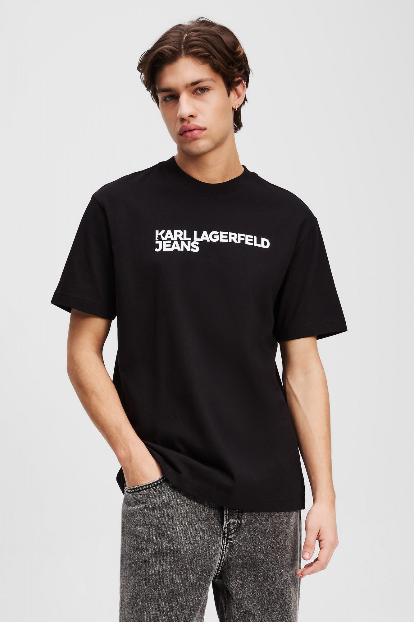 KARL LAGERFELD JEANS REG SS ESSENTIAL TEE en color NEGRO (1)