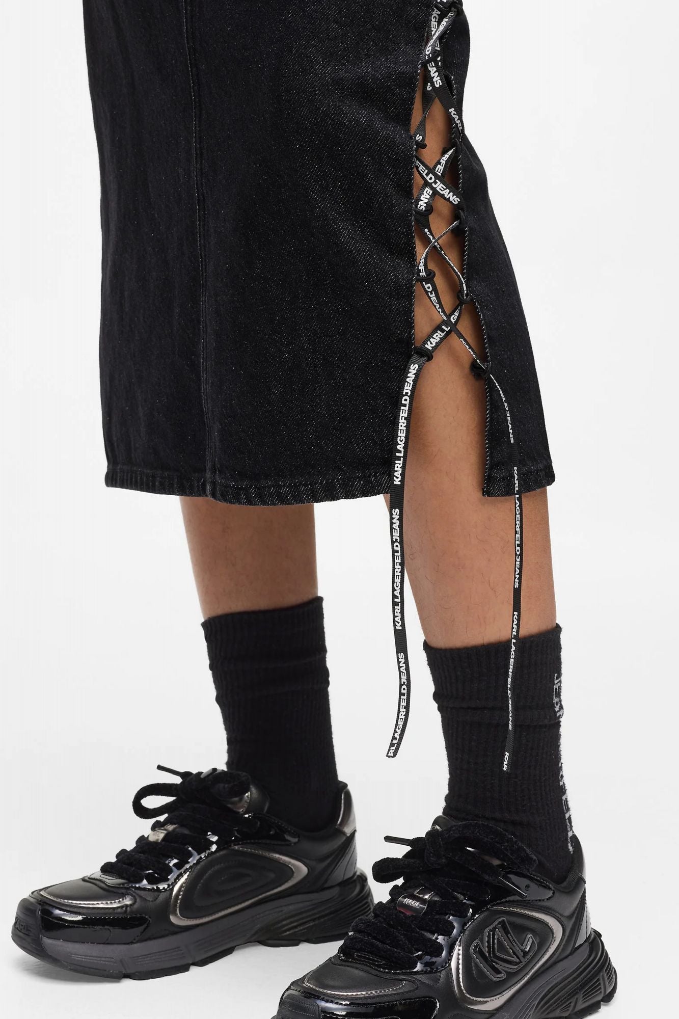 KARL LAGERFELD JEANS TIED DENIM MIDI SKIRT en color NEGRO (4)