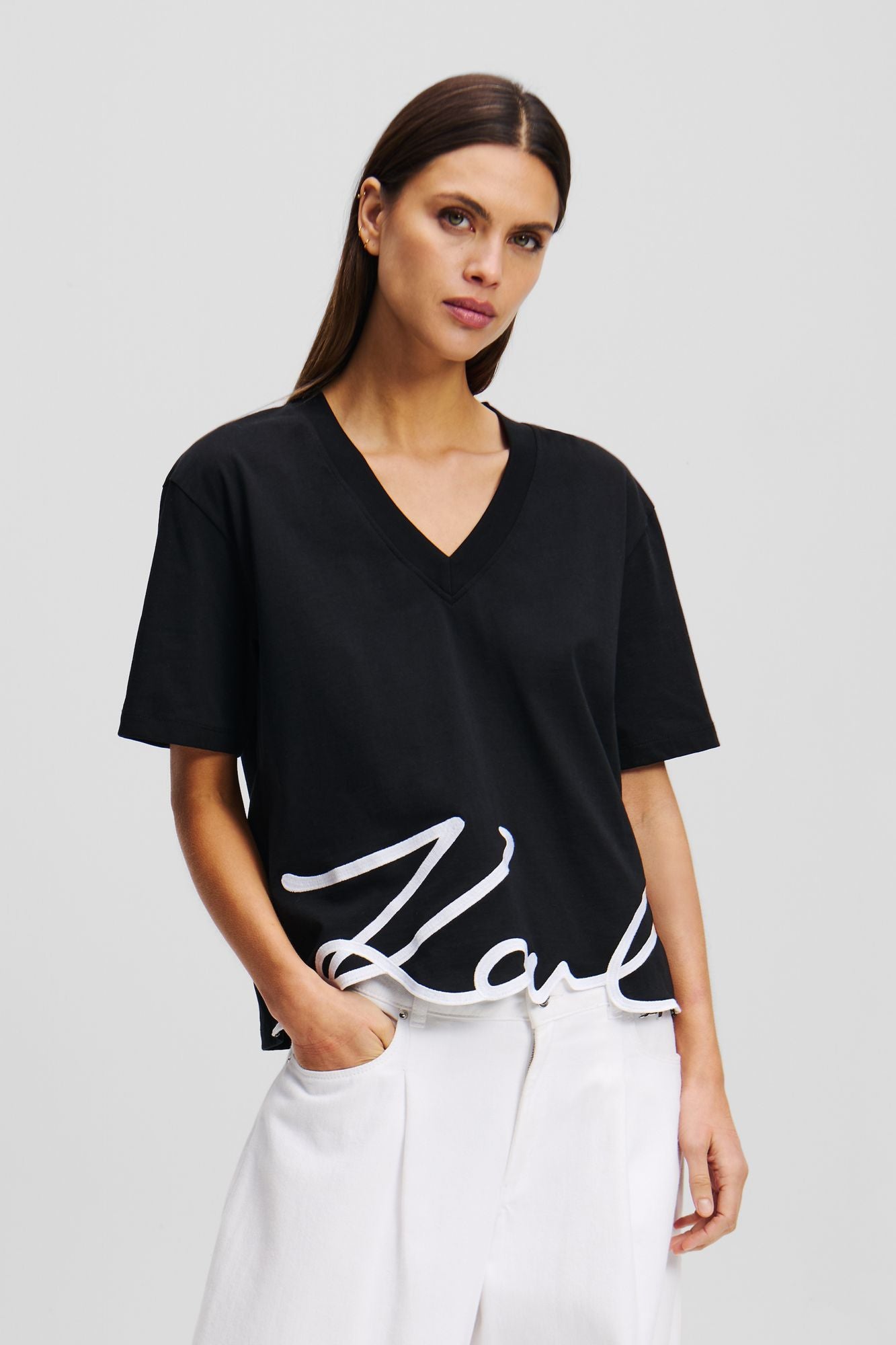 KARL LAGERFELD JEANS KARL SIGNATURE HEM V-NK TS en color NEGRO (1)