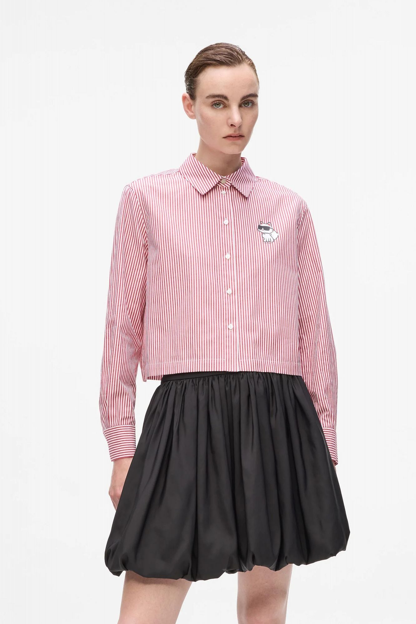 KARL LAGERFELD JEANS IKON CHOUPETTE CROPPED SHI en color ROSA (1)