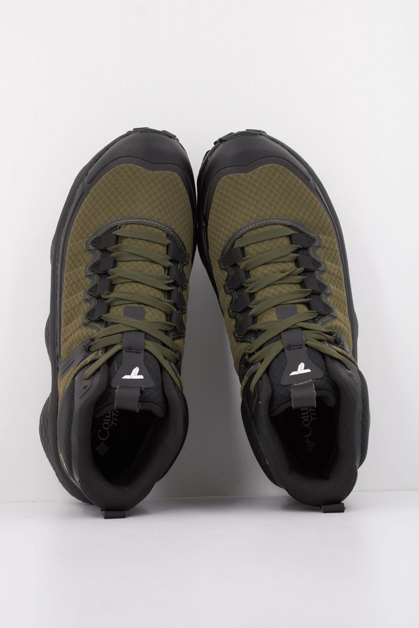 COLUMBIA ESCAPE THRIVE TITANIUM MID OUTDRY en color VERDE (3)
