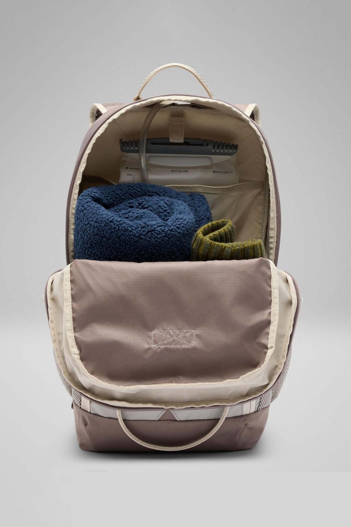 COLUMBIA ECHO MOUNTAIN 25L BACKPACK en color GRIS (2)